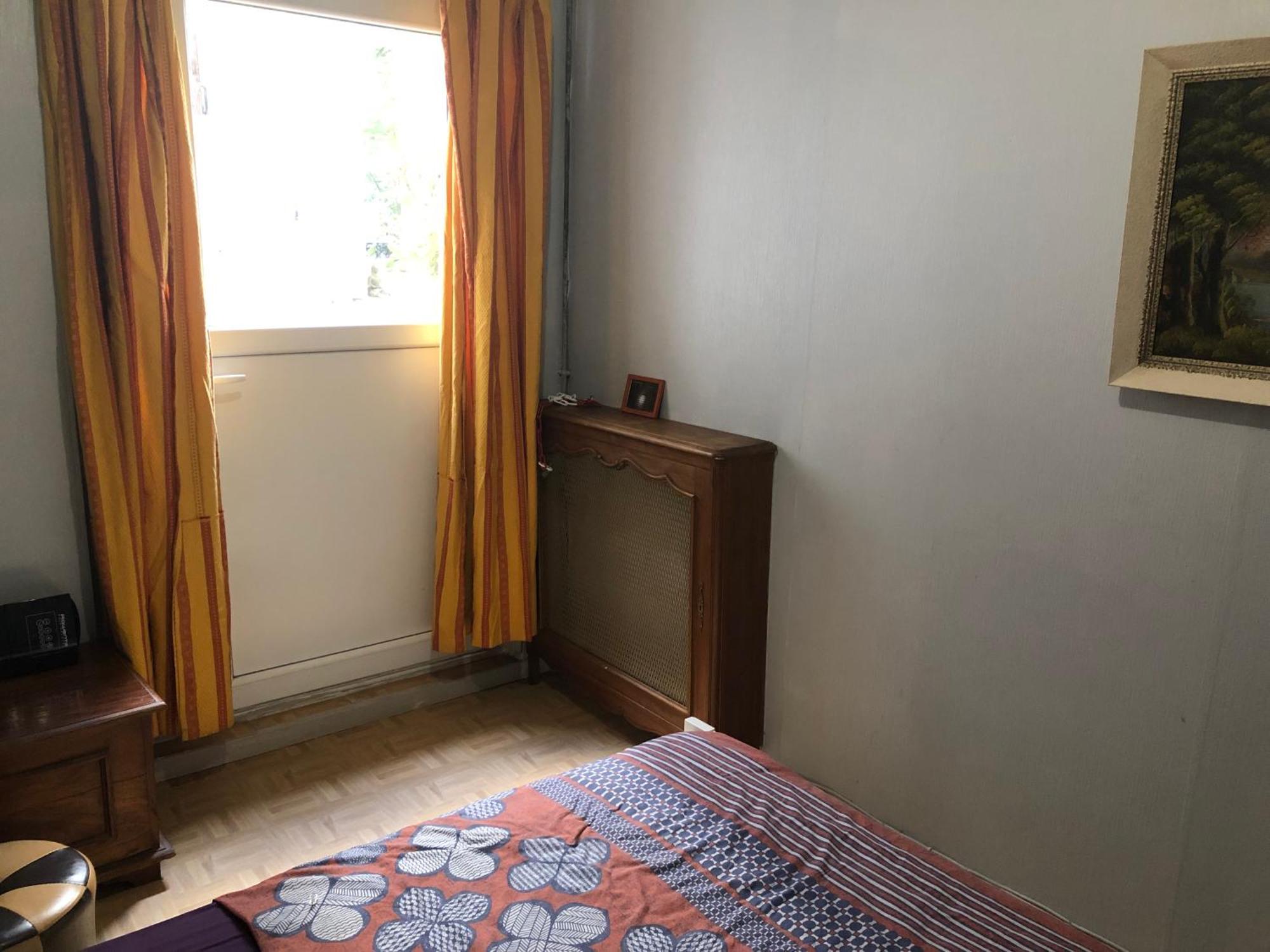 Guesthouse Familial Pour 2,3,4 Personnes De 44M2- Accessible Handic -Rez De Chaussee-Vues Sur Rue Et Patio Prive - Sejour, Chambre Separee-Cuisine,Salle De Bain,Lit Double Et Canape-Lit 2Pers-Entree De La Rue Berzelius-5 Minutes Du Metro Brochant-Lig Párizs Kültér fotó