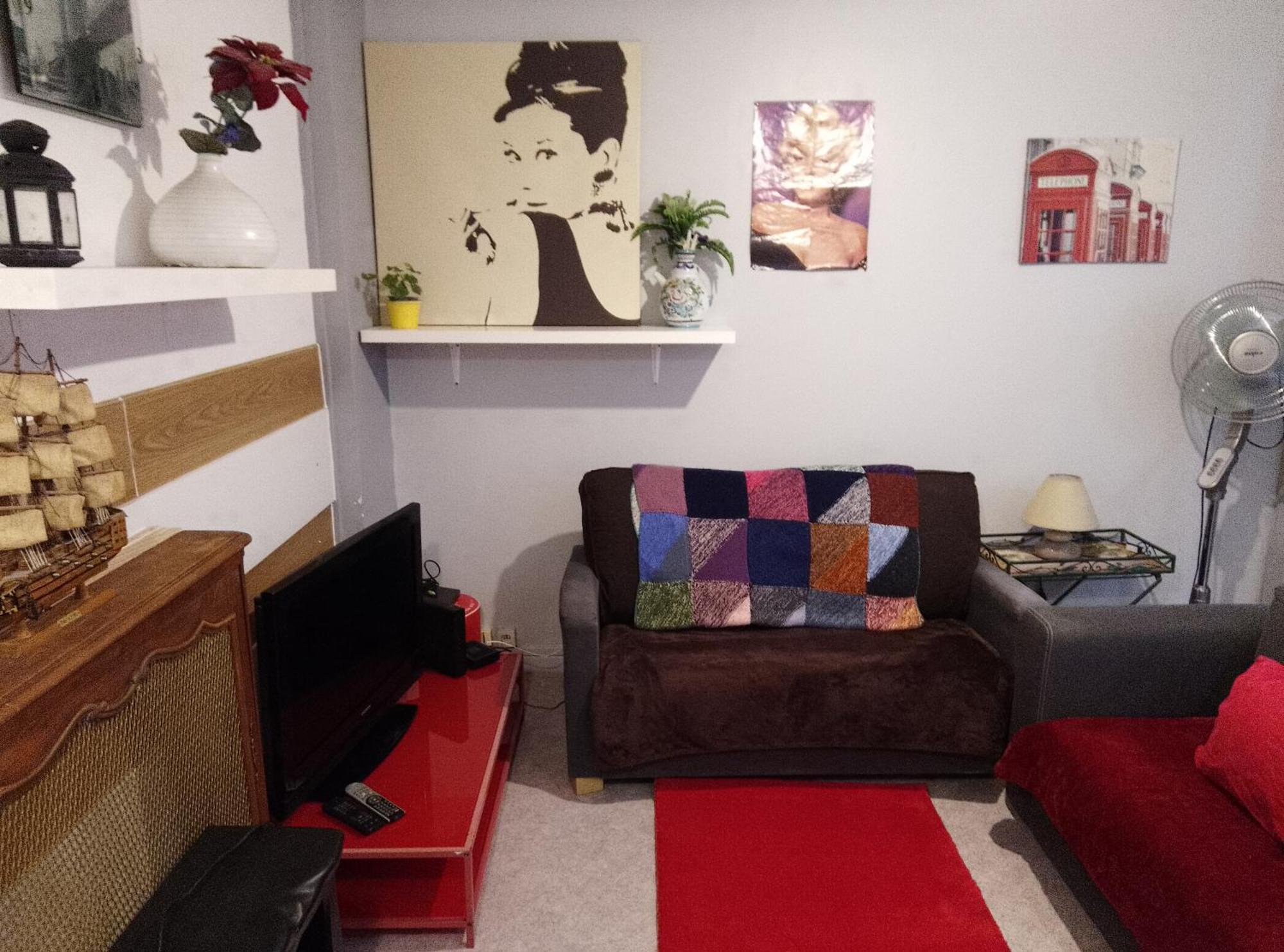 Guesthouse Familial Pour 2,3,4 Personnes De 44M2- Accessible Handic -Rez De Chaussee-Vues Sur Rue Et Patio Prive - Sejour, Chambre Separee-Cuisine,Salle De Bain,Lit Double Et Canape-Lit 2Pers-Entree De La Rue Berzelius-5 Minutes Du Metro Brochant-Lig Párizs Kültér fotó