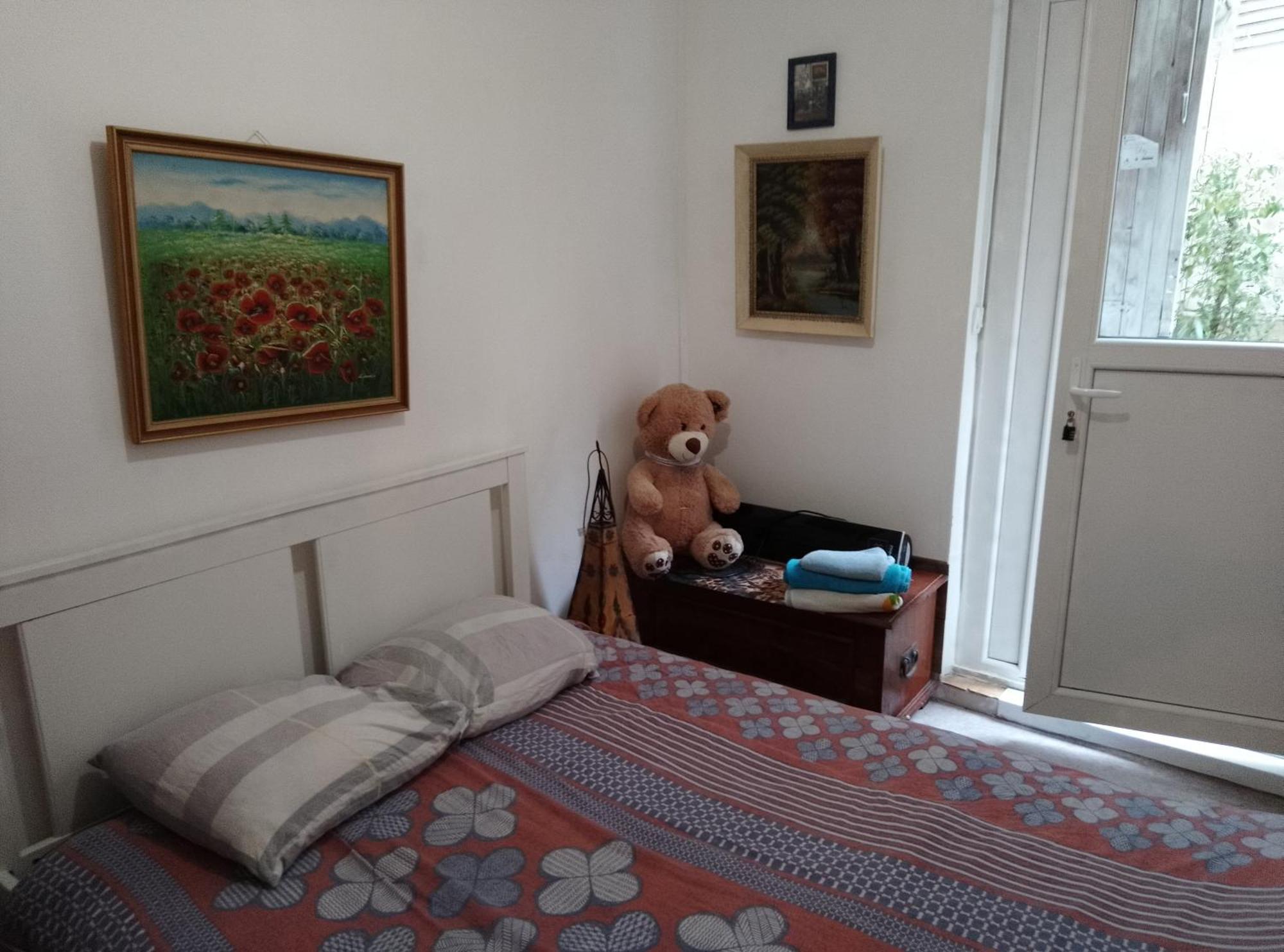 Guesthouse Familial Pour 2,3,4 Personnes De 44M2- Accessible Handic -Rez De Chaussee-Vues Sur Rue Et Patio Prive - Sejour, Chambre Separee-Cuisine,Salle De Bain,Lit Double Et Canape-Lit 2Pers-Entree De La Rue Berzelius-5 Minutes Du Metro Brochant-Lig Párizs Kültér fotó